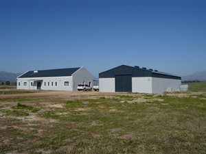7 ha Farm in Northern Paarl