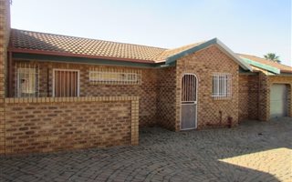 2 Bedroom Townhouse in Randpoort