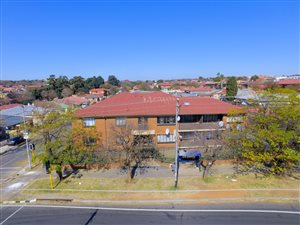 2 Bed Flat in Rosettenville