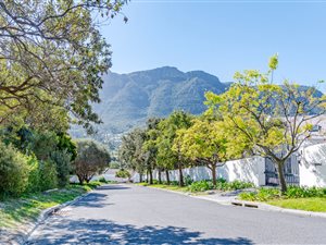 4 Bed House in Hout Bay and surrounds