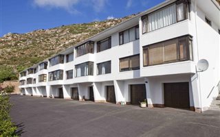 2 Bedroom Apartment in Fish Hoek