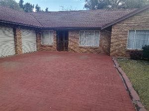 3 Bed House in Dersley