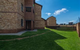 2 Bedroom Apartment in Halfway Gardens