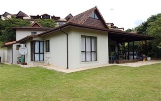4 Bedroom House in Seaward Estates