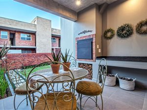 2 Bed Apartment in Menlo Park