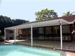 4 Bed House in Rouken Glen