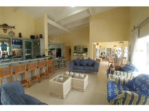 4 Bed House in Leisure Bay