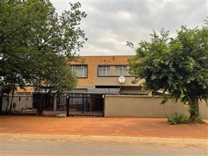 2 Bed Townhouse in Three Rivers