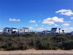 400 m² Land available in Sunset Estate