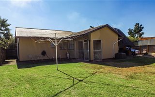 3 Bedroom House in Dalview