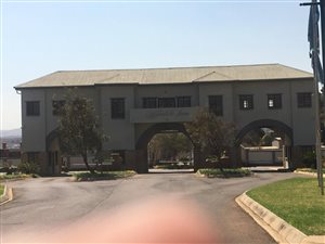1002 m² Land available in Waterlake Farm