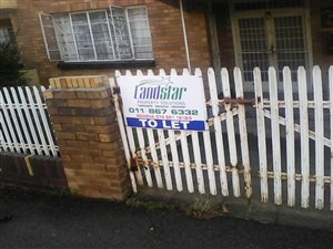 2 Bed Apartment in Rosettenville