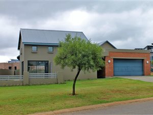 3 Bed House in Copperleaf