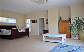 5 Bedroom House in Nahoon Beach
