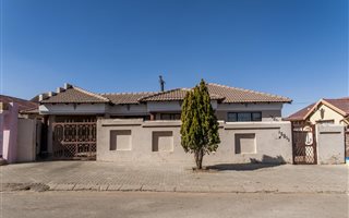 3 Bedroom House in Kagiso