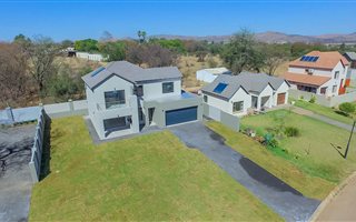 3 Bedroom House in Melodie