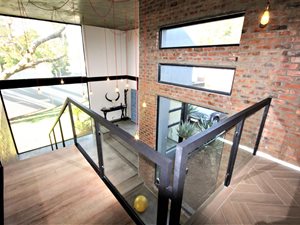 6 Bed House in Waverley