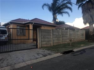3 Bedroom House in Cosmo City