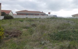 600 m² Land available in Reebok