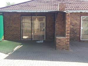 2 Bed House in Brakpan Central