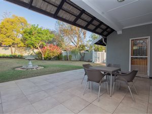 3 Bed House in Fontainebleau