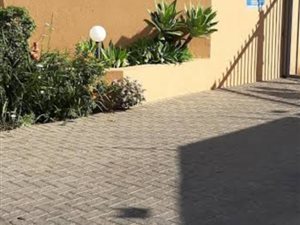 2 Bed Townhouse in Moreleta Park