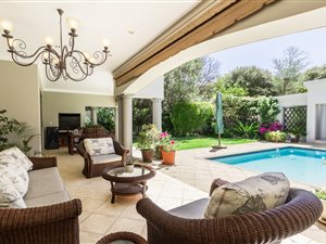 5 Bed House in Dainfern