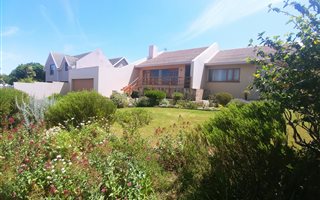 4 Bedroom House in Stellenberg