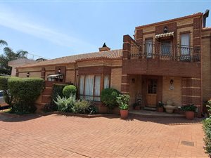 5 Bed House in Bassonia Estate