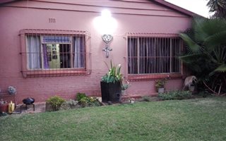3 Bedroom House in Claremont