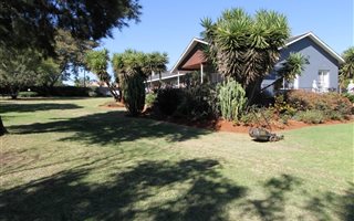 2100 m² Farm in Poortview