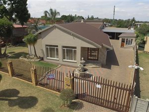 3 Bedroom House in Witpoortjie