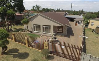 3 Bedroom House in Witpoortjie