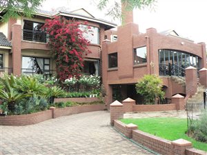 5 Bed House in Westdene