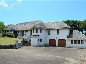 6 Bed, Bed and Breakfast in Izotsha