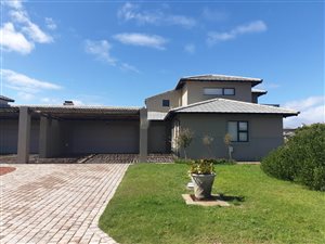 3 Bed Townhouse in Hartenbos Landgoed