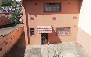 2 Bedroom House in Chatsworth Central