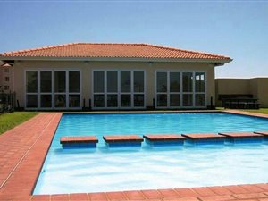 3 Bed Apartment in Illovo Beach