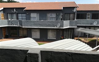 2 Bedroom Flat in Pollak Park