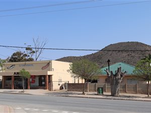 4 Bed House in Willowmore