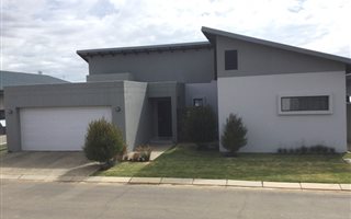 3 Bedroom Simplex in Eye of Africa