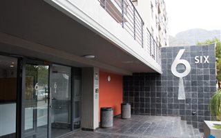 1 Bedroom Apartment in Zonnebloem