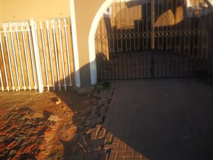 4 Bed House in Heidedal