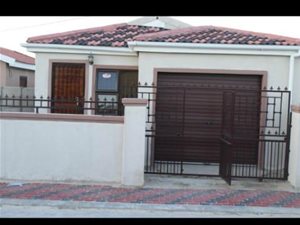 3 Bedroom House in Mfuleni