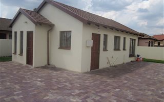 3 Bedroom House in Vosloorus