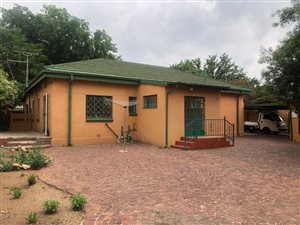 7 Bed House in Airfield