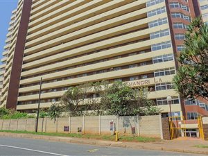 2 Bed Apartment in Doonside