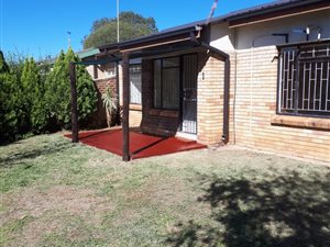 3 Bed Townhouse in Ottosdal