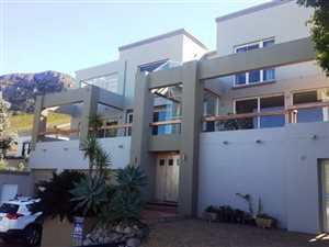 6 Bed House in Hermanus Heights