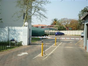 2 Bed Apartment in Groenkloof